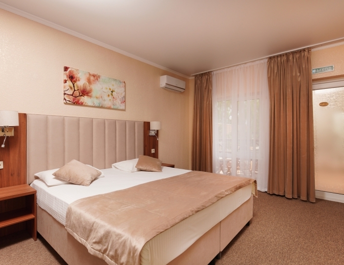 Делюкс 2-м с 3-мя с доп.местами Бетон 1 этаж - Курортный отель «Славянка»