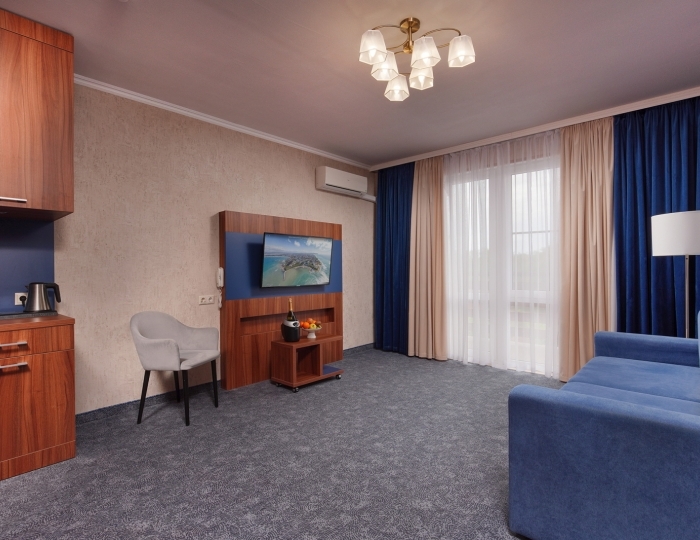 Люкс 2-местный 2-комн. - Курортный отель «Славянка»