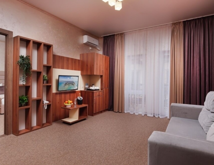 Люкс 2-местный с террасой 2-комнатный - Курортный отель «Славянка»