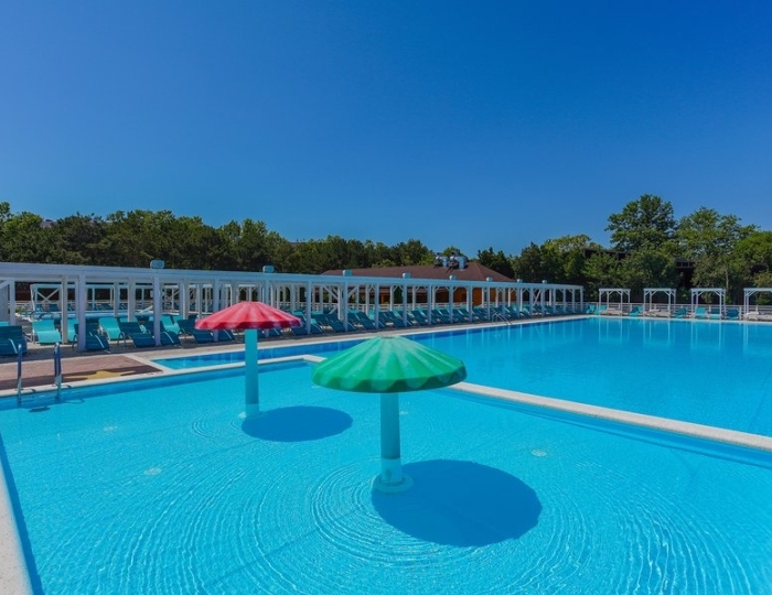 Открытые бассейны - Курортный отель «Славянка»